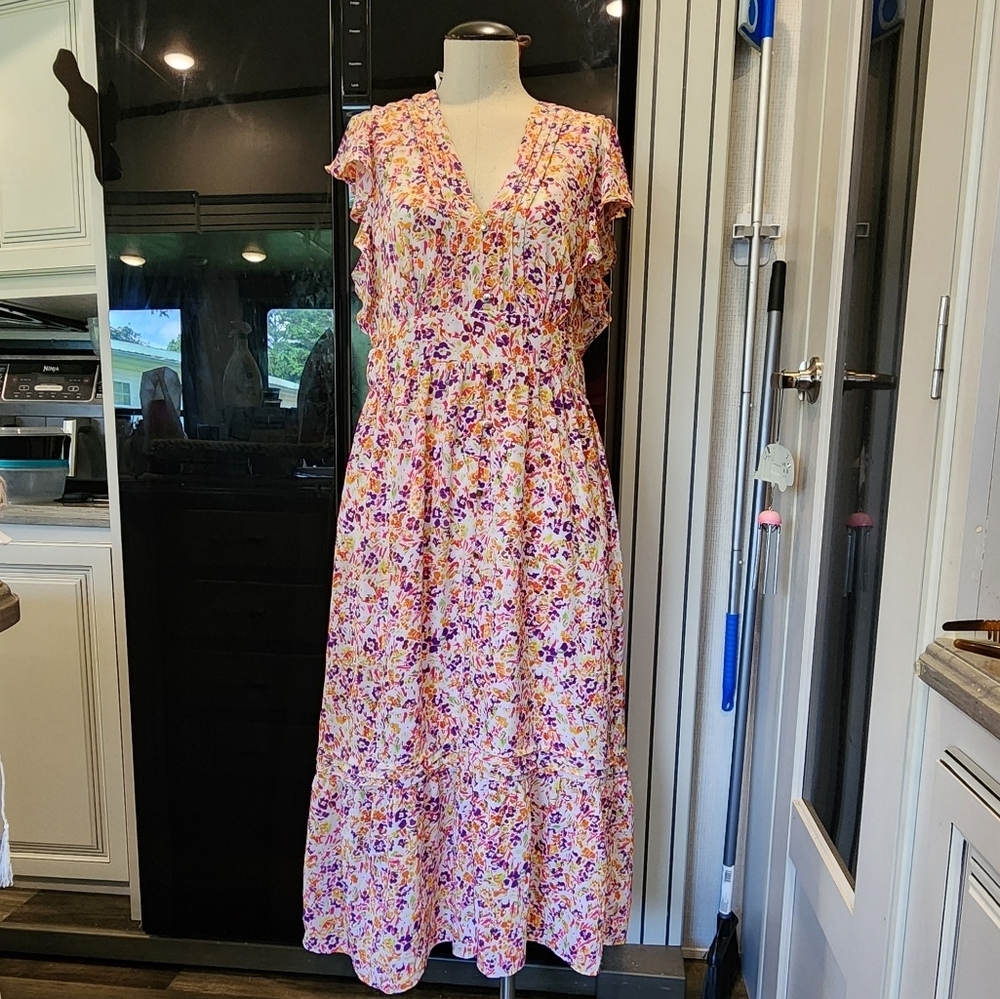 Julie Jordan Floral V-Neck Dress - Picture 3 of 10